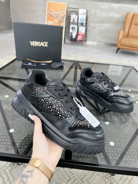 Versace Shoe 